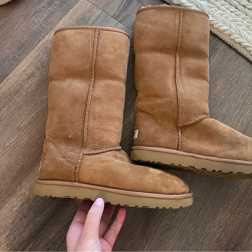 Brown uggs